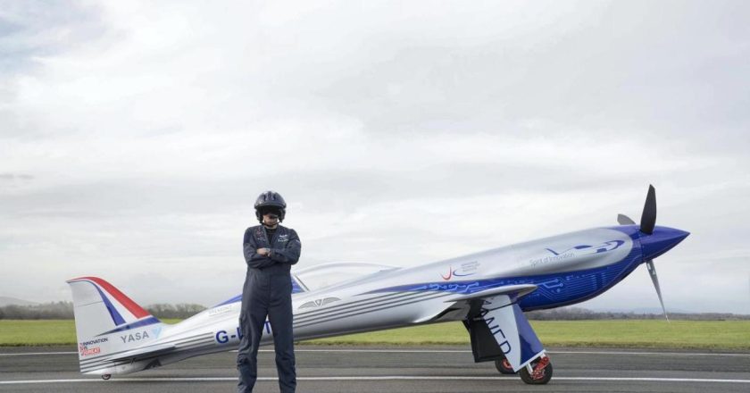 Avionul electric Spirit of Innovation dezvoltat de catre Rolls-Royce la primul zbor